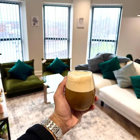 Central Leeds Apartment By The Arena With On-Site Parking דירה