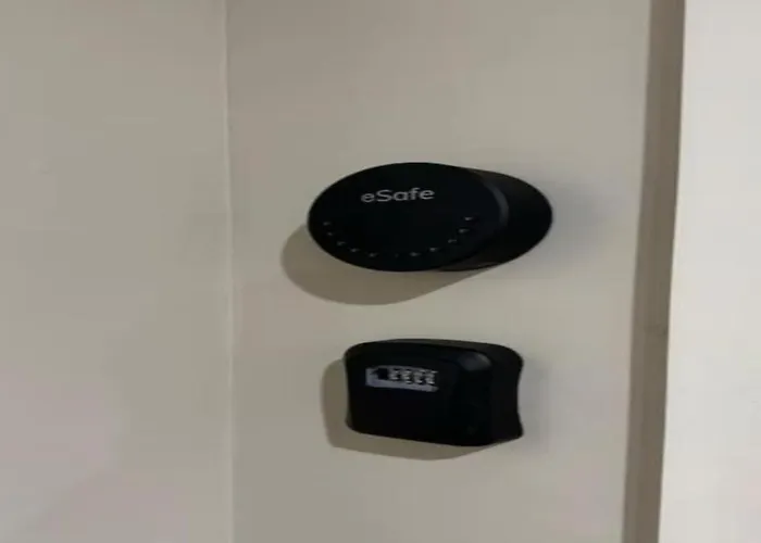 Апартаменти Central Leeds Apartment By The Arena With On-Site Parking