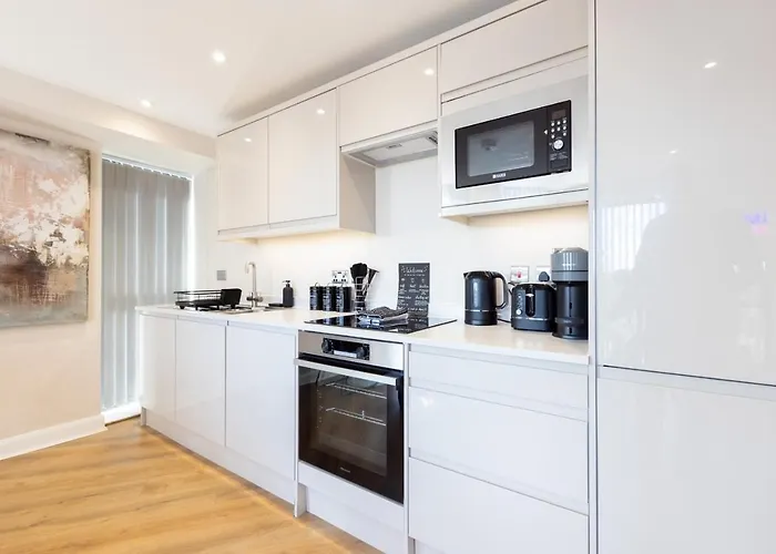 Апартаменти Central Leeds Apartment By The Arena With On-Site Parking