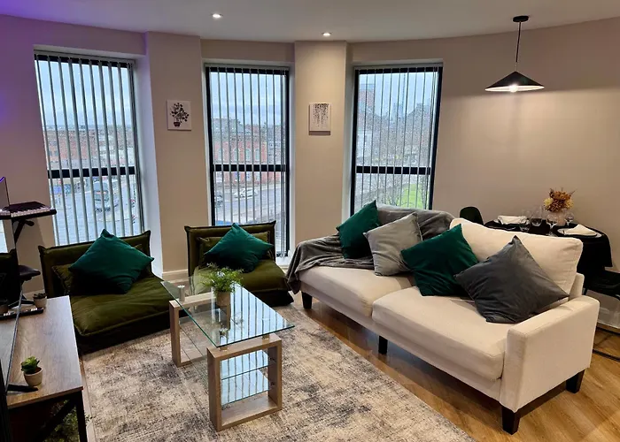 Central Leeds Apartment By The Arena With On-Site Parking Апартаменти Лідс