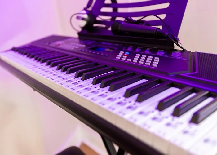 Central Leeds Apartment By The Arena With On-Site Parking